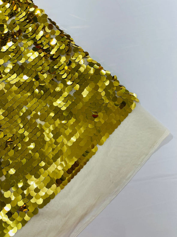 Light Gold Round Sequin Paillette On Gold Mesh Fabric/ 54 Inches Wide/Cosplays Fabric/Prom/Backdrops